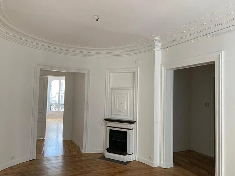 Bureau dans Paris à louer - Photo de l’immeuble – Image 2 sur 12