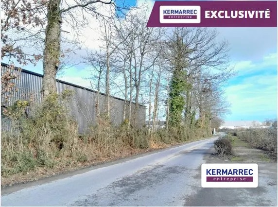Local d’activités dans La Mézière à louer - Photo de l’immeuble – Image 2 sur 9