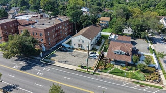 Plus de détails pour 688 Merrick Rd, Baldwin, NY - Logement à vendre