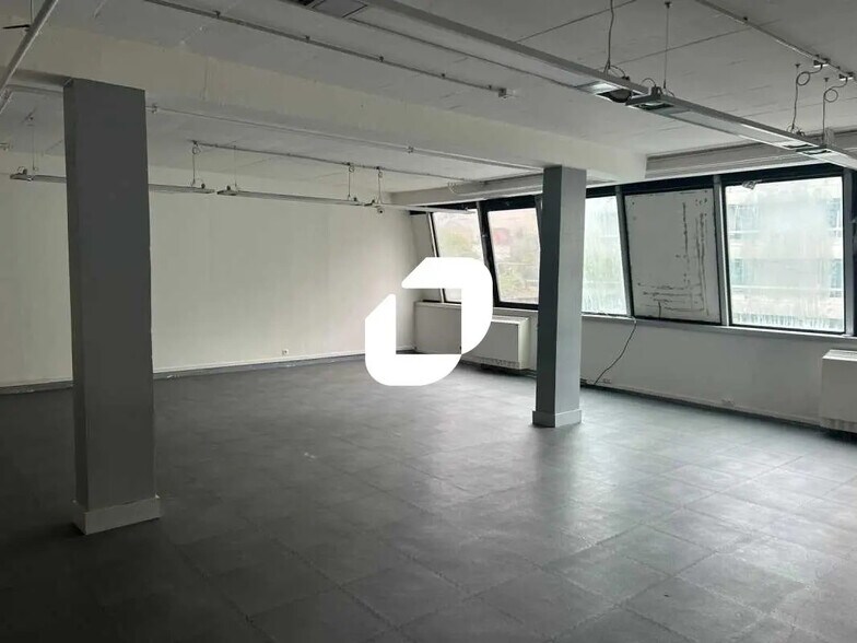 Bureau dans Paris à vendre - Photo de l’immeuble – Image 2 sur 5