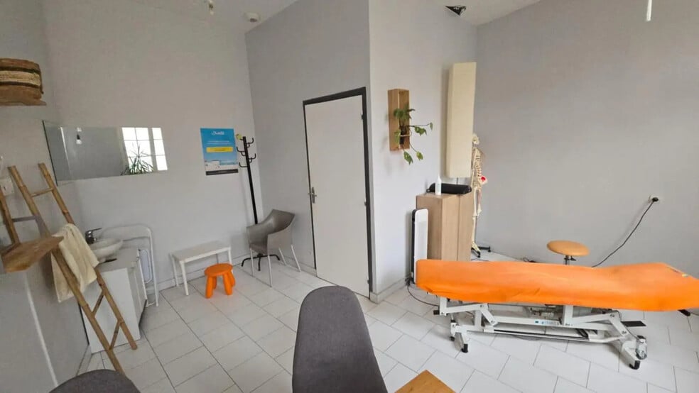 Bureau dans Dreux à louer - Photo de l’immeuble – Image 3 sur 12