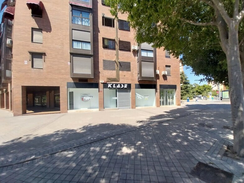 Local commercial dans Madrid, Madrid à louer - Photo de l’immeuble – Image 2 sur 9