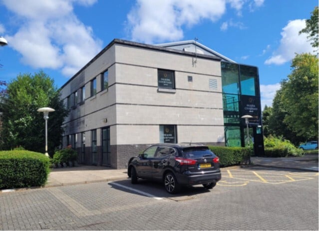 Callendar Rd, Falkirk à louer - Photo de l’immeuble – Image 1 sur 3