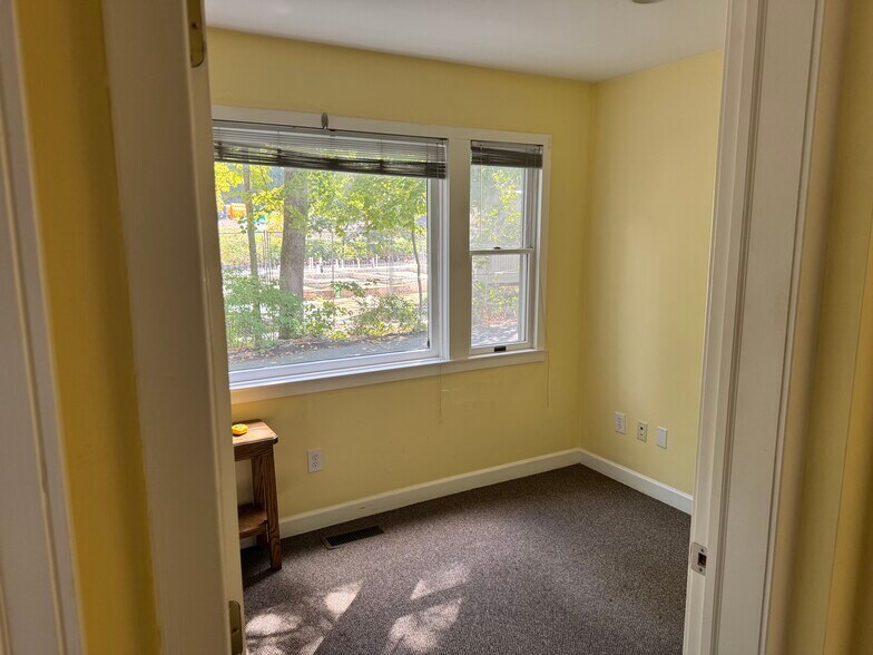 6 Hollyhock Rd, Wilton, CT à louer - Photo de l’immeuble – Image 3 sur 5