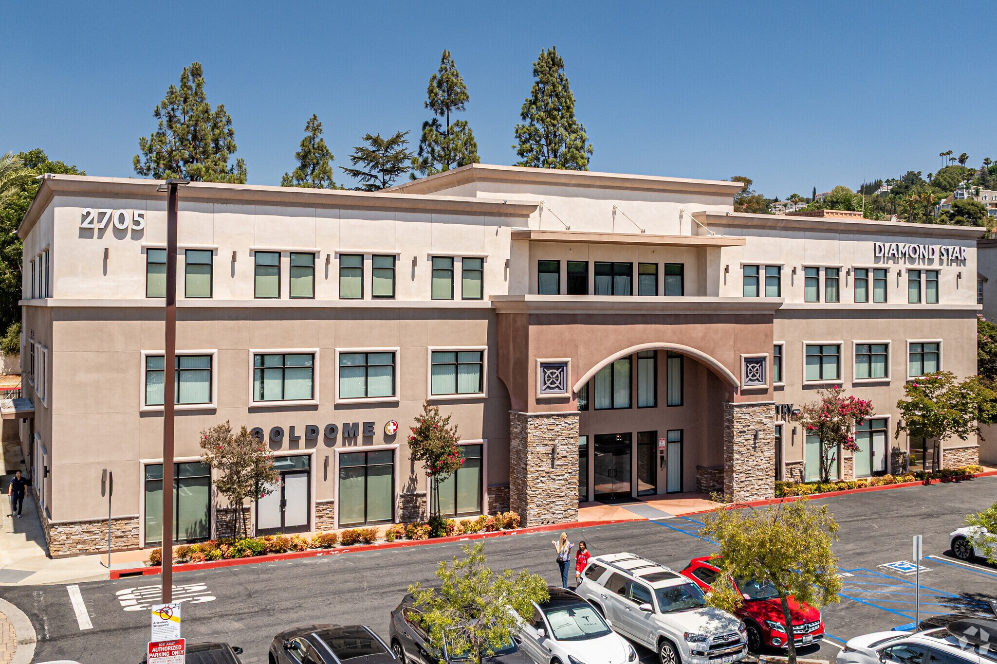 2705 S Diamond Bar Blvd, Diamond Bar, CA à vendre Photo principale– Image 1 sur 9