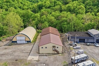 740 Greensburg Rd, New Kensington, PA à louer Photo de l’immeuble– Image 1 sur 55