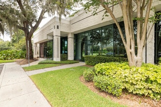 8600 Hidden River Pky, Tampa, FL à louer Photo de l’immeuble– Image 2 sur 22