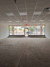 6260 103rd St, Jacksonville, FL à louer Photo intérieure– Image 2 sur 3