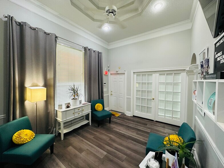 6817 Southpoint Pky, Jacksonville, FL à vendre - Photo de l’immeuble – Image 3 sur 12