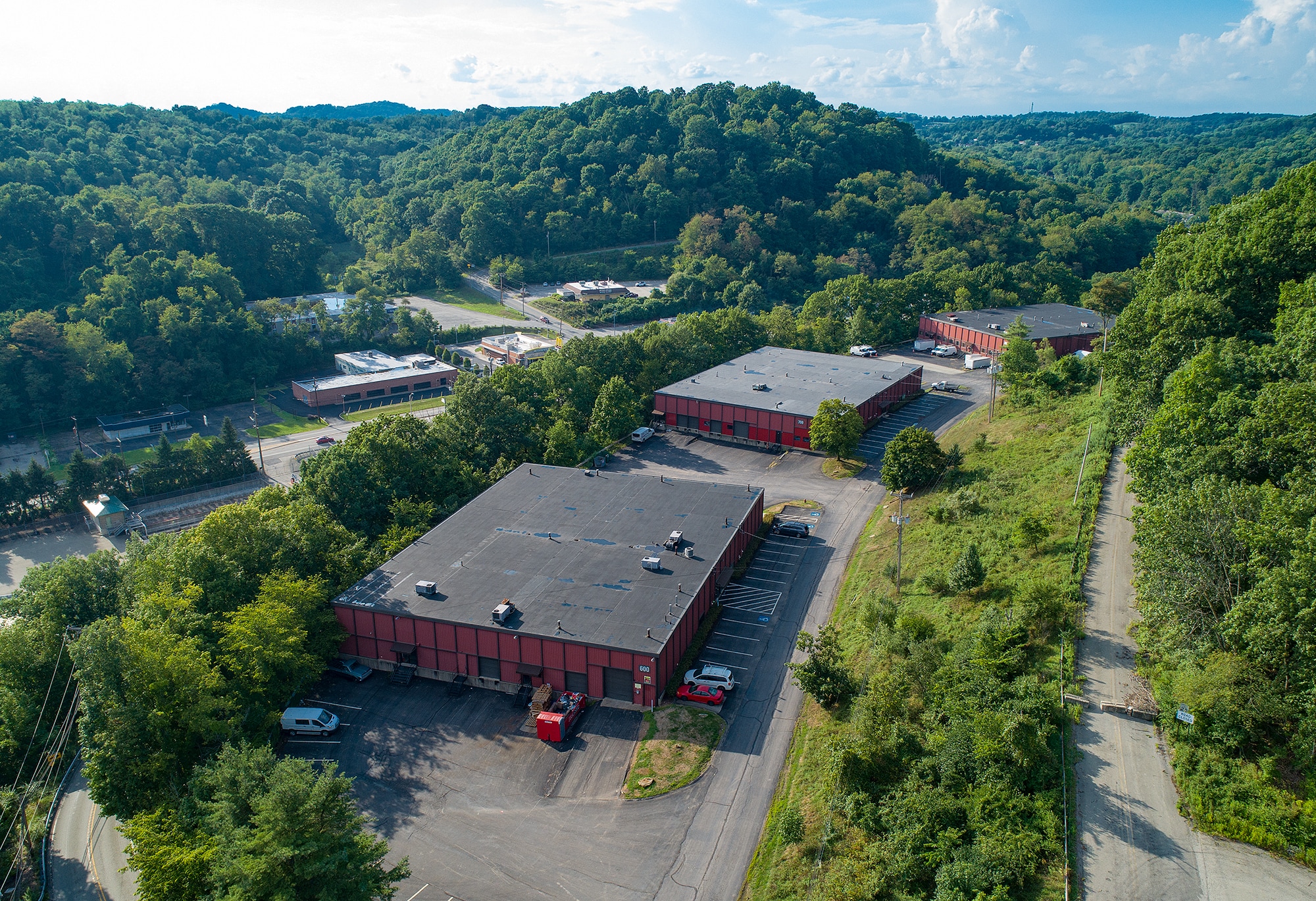 605 Plum Industrial Ct, Pittsburgh, PA à louer Photo de l’immeuble– Image 1 sur 2
