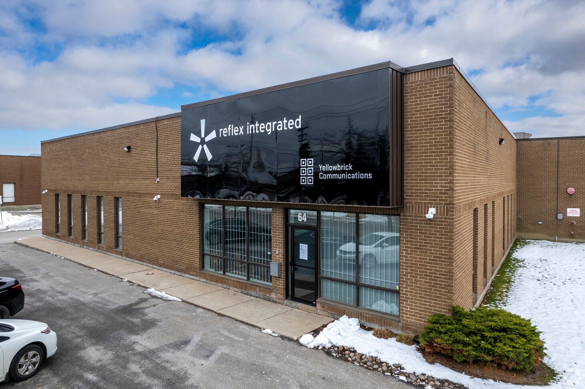64 Bakersfield St, Toronto, ON à louer Photo principale– Image 1 sur 5