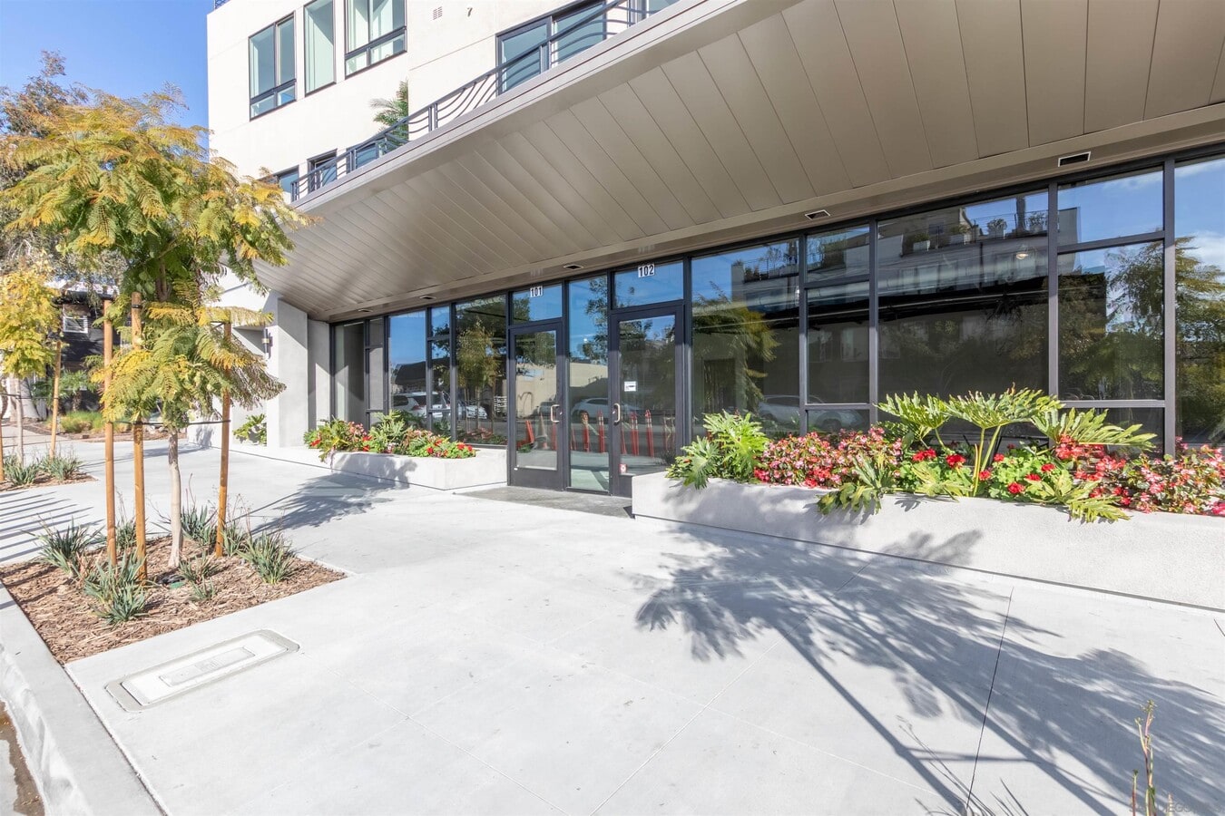 4473 30th St, San Diego, CA 92116 - Lot 104 - - Photo intérieure - Image 2 of 3