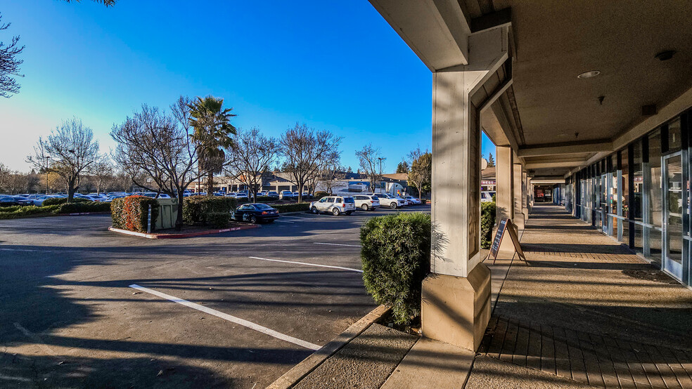 1500 Oliver Rd, Fairfield, CA à louer - Photo de l’immeuble – Image 3 sur 7