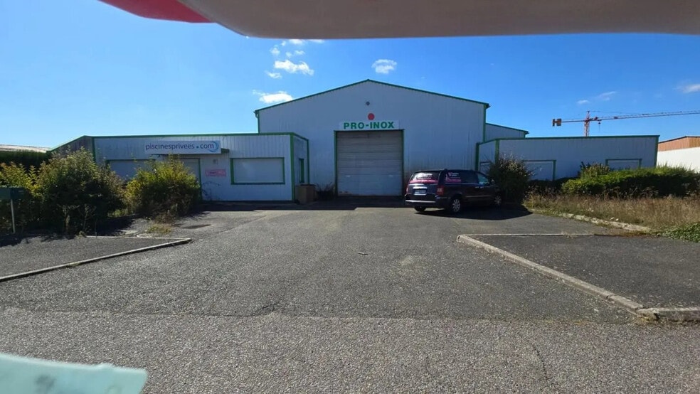 Local d'activités dans Dreux à vendre - Photo de l’immeuble – Image 2 sur 17