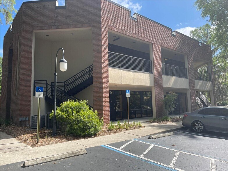 2750 NW 43rd St, Gainesville, FL à vendre - Photo de l’immeuble – Image 3 sur 14