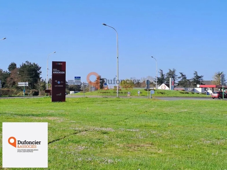 Local commercial dans Châtellerault à vendre - Photo de l’immeuble – Image 1 sur 1