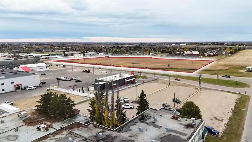 5902 49 St, Barrhead, AB à louer - Photo de l’immeuble – Image 1 sur 1