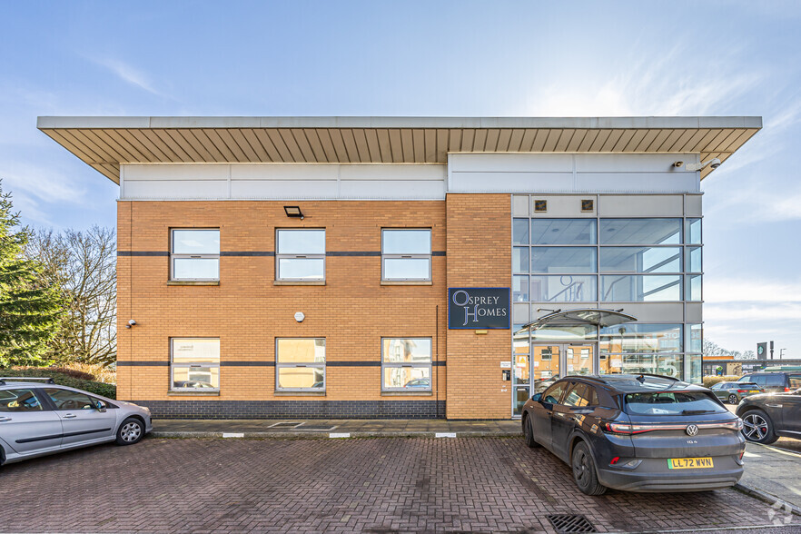 Whittle Way, Stevenage à louer - Photo principale – Image 1 sur 2