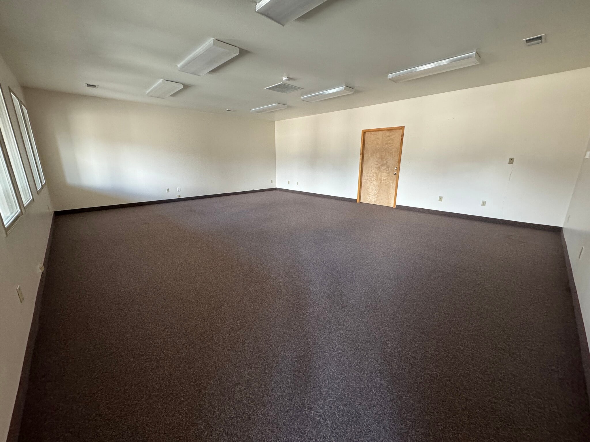 320 N 1st St, Hamilton, MT à louer Photo intérieure– Image 1 sur 2