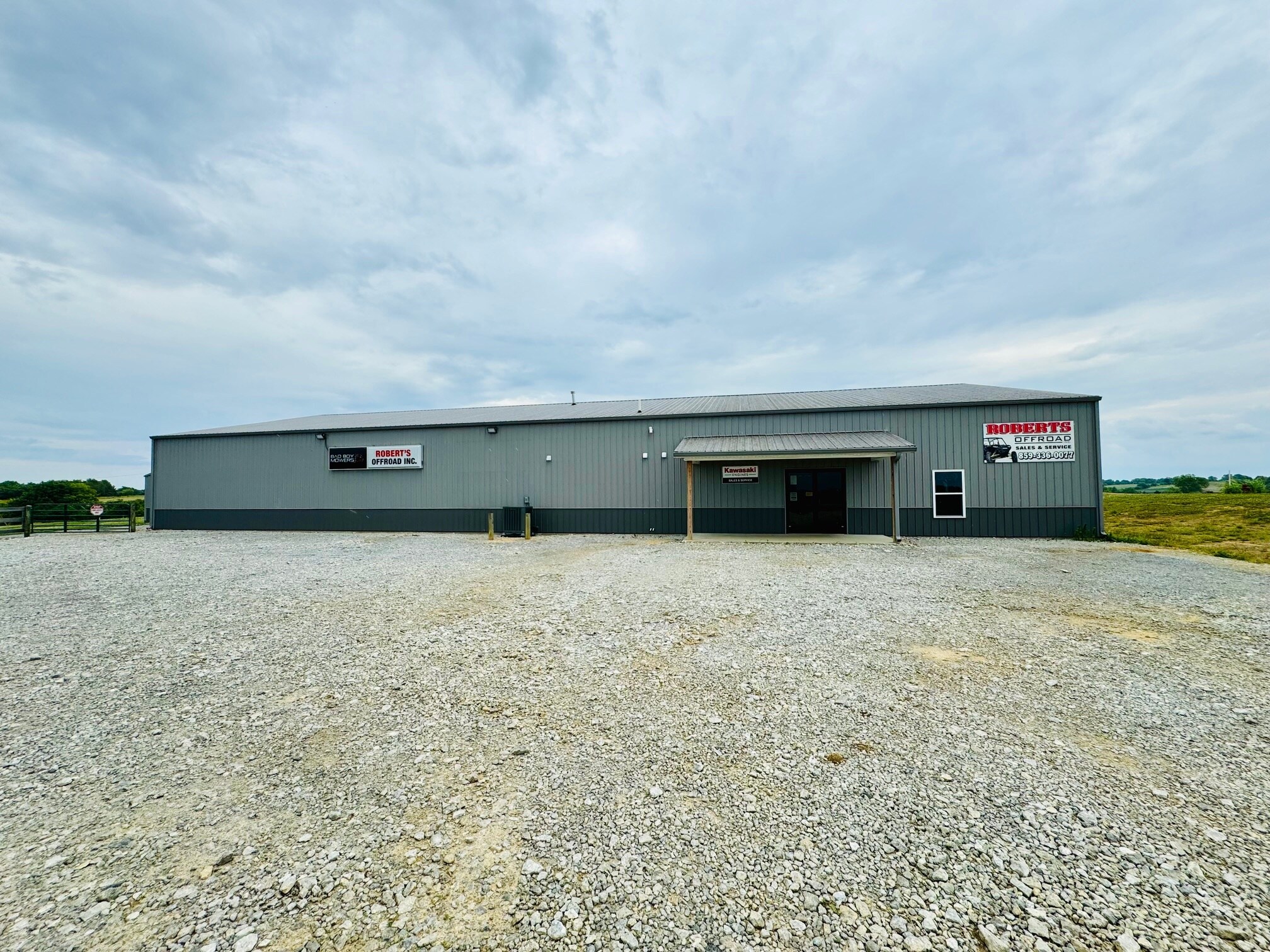 710 Corporate Dr, Springfield, KY à louer Photo de l’immeuble– Image 1 sur 14