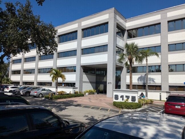 Plus de détails pour 1200 NW 78th Ave, Doral, FL - Bureau à louer