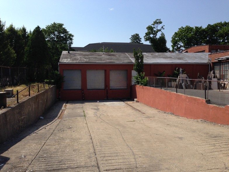 232 Terhune Ave, Passaic, NJ à louer - Photo de l’immeuble – Image 2 sur 3