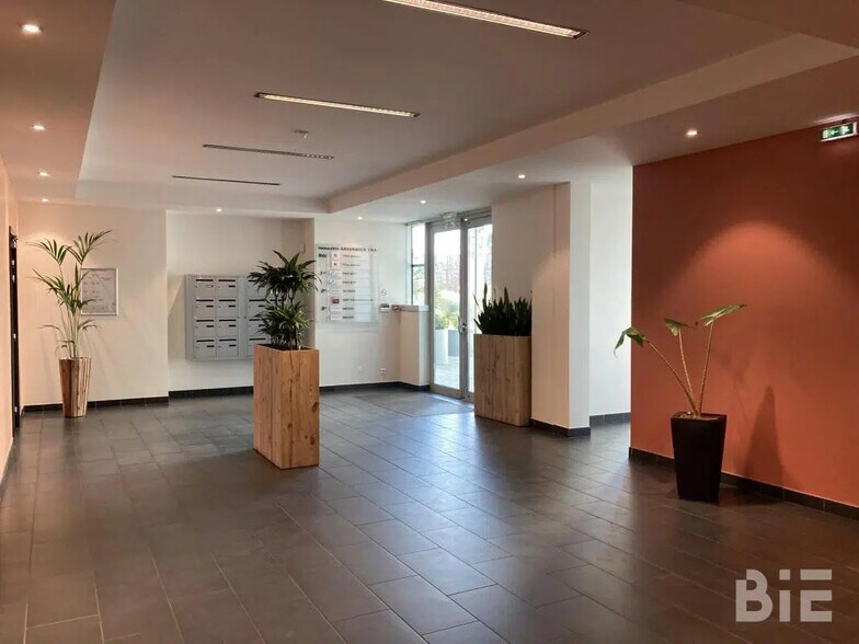 Bureau dans Mérignac à louer - Photo de l’immeuble – Image 3 sur 7