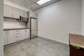 9999 Boul Cavendish, Montréal, QC à louer Photo intérieure– Image 1 sur 1