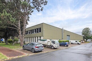 Plus de détails pour Chaussee Jules César, Beauchamp - Bureau à louer