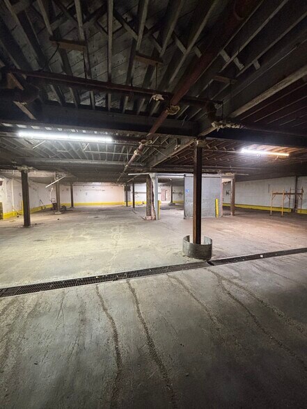 501 N Main Ave, Springfield, MO à louer - Photo de l’immeuble – Image 2 sur 13