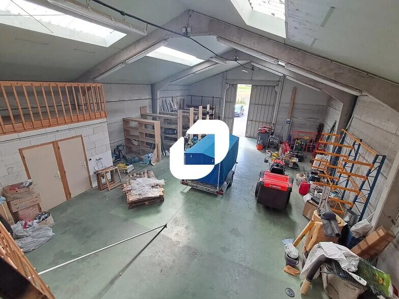 Bureau dans Fromelles à louer - Photo de l’immeuble – Image 1 sur 6