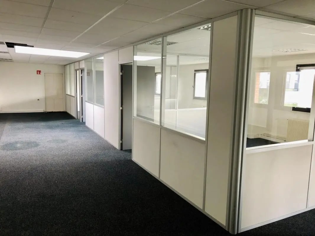 Local d’activités dans Villepinte à louer Photo intérieure– Image 1 sur 2