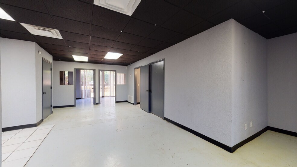 7901 NE 10th St, Midwest City, OK à vendre - Numérisation 3D Matterport – Image 3 sur 35