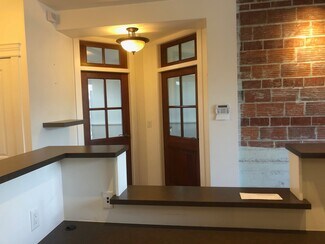 Plus de détails pour 2645 Montrose Ave, Abbotsford, BC - Bureau/Local commercial à louer