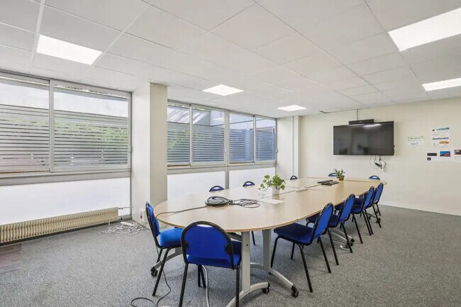 Plus de détails pour Bureau à louer