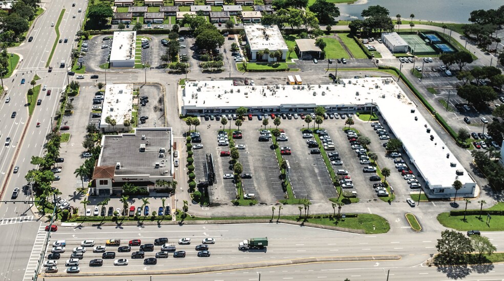 6598-6642 W Atlantic Ave, Delray Beach, FL à louer - Photo de l’immeuble – Image 1 sur 7