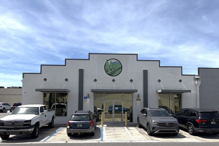 330 Avenue B SW, Winter Haven, FL à louer - Photo de l’immeuble – Image 1 sur 6
