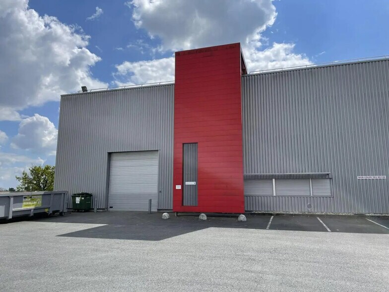 22 Rue Antoine De Saint-Exupéry, Blanquefort à louer - Photo de l’immeuble – Image 2 sur 8