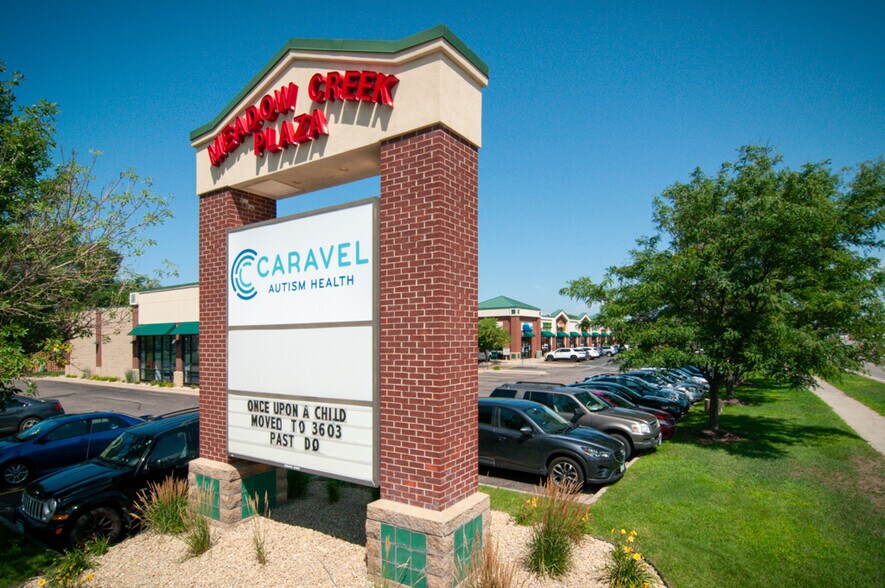 3401 NW Round Lake Blvd, Anoka, MN à louer - Photo de l’immeuble – Image 2 sur 4
