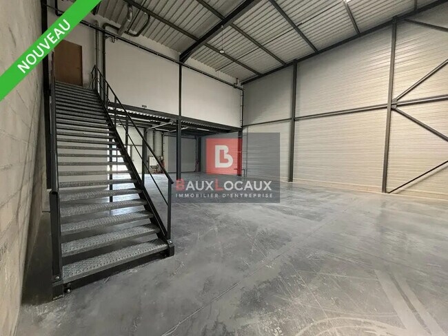 Plus de détails pour Local d'activités à louer