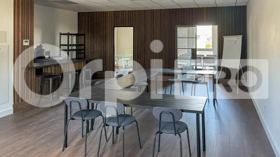 Bureau dans Saint-Geours-de-Maremne à louer Photo de l’immeuble– Image 1 sur 6