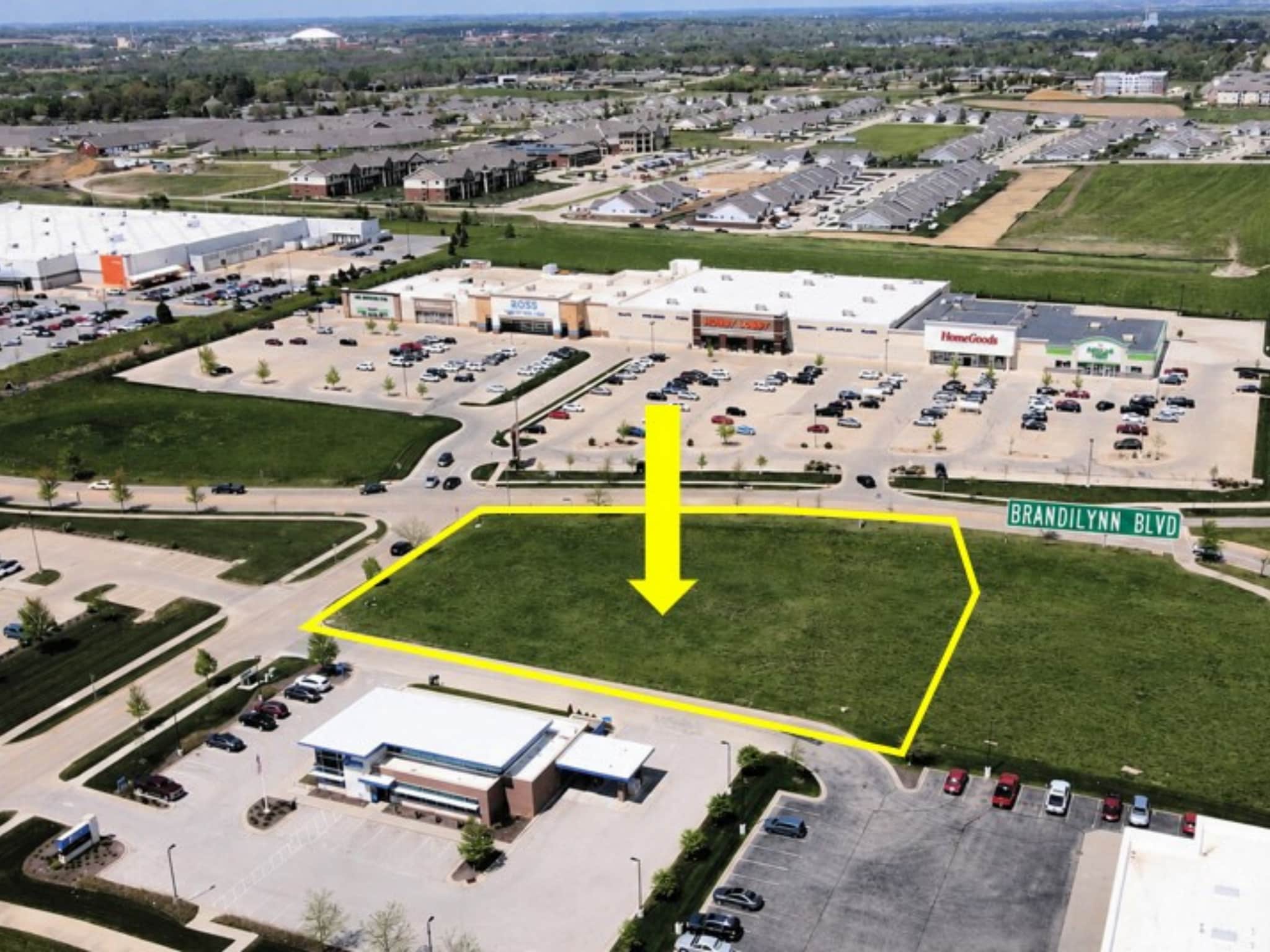 SEC of Brandilynn & Winterberry Dr Cedar Fall blvd, Cedar Falls, IA à louer Photo principale– Image 1 sur 2