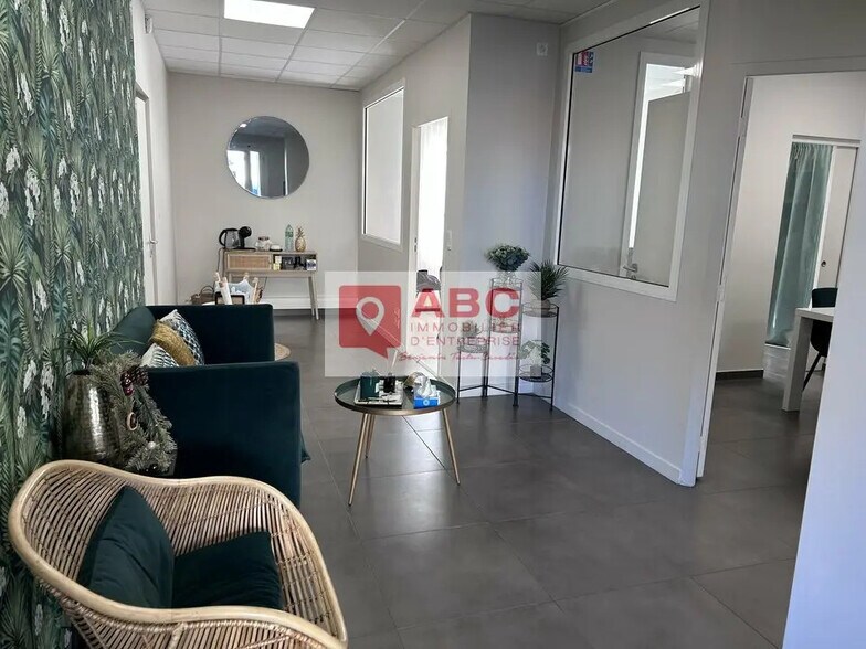 Bureau dans Perpignan à vendre - Photo de l’immeuble – Image 1 sur 4