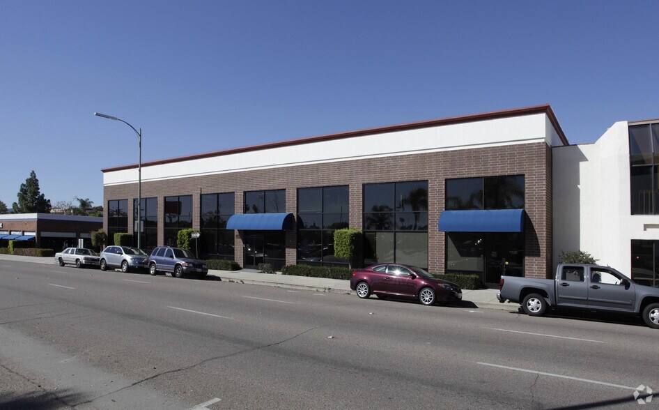 240 W 2nd Ave, Escondido, CA à vendre - Photo de l’immeuble – Image 2 sur 5