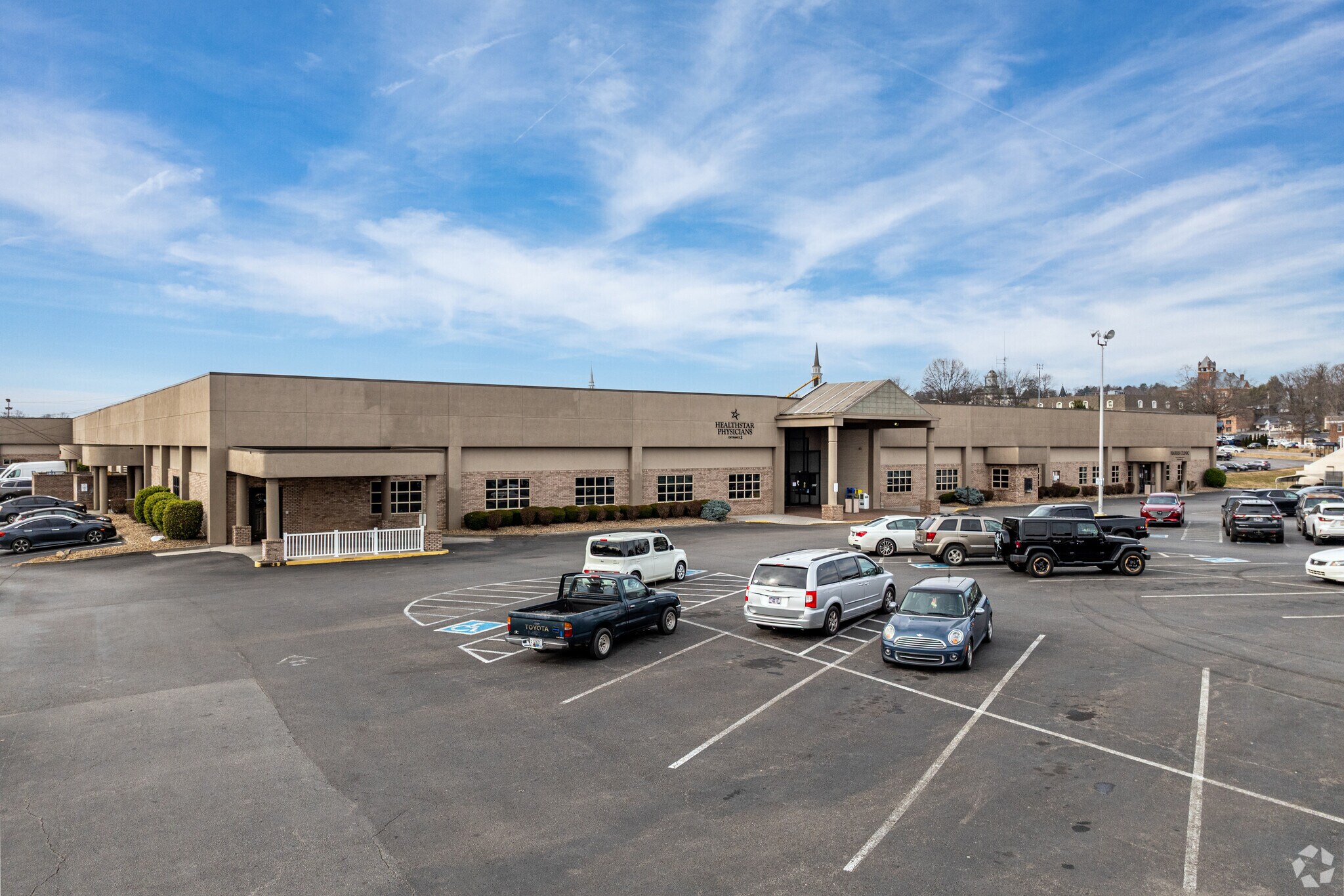 420 W Morris Blvd, Morristown, TN à louer Photo de l’immeuble– Image 1 sur 24