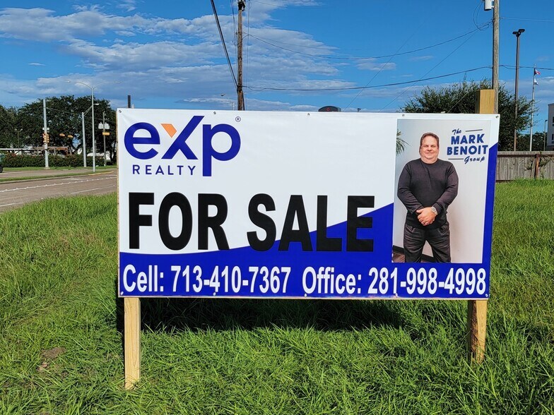 2118 E 13th St, Deer Park, TX à vendre - Photo de l’immeuble – Image 2 sur 5