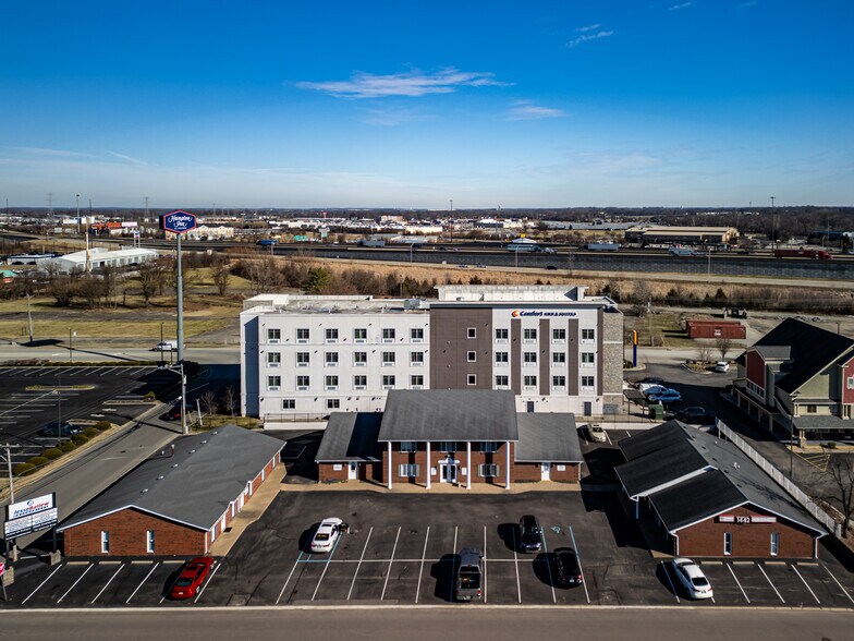 1446 Horn St, Clarksville, IN à louer - Photo de l’immeuble – Image 3 sur 4