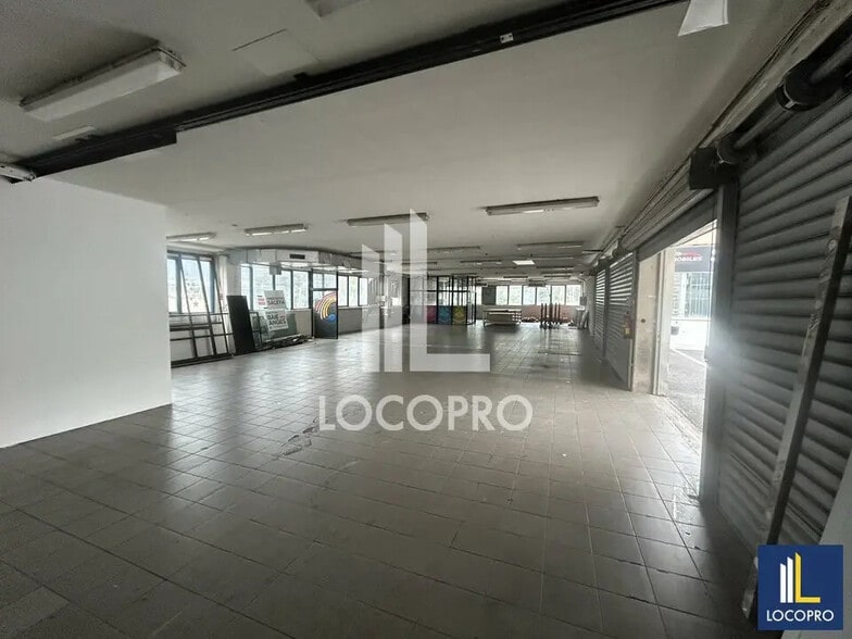 Local d’activités dans Nice à louer - Photo de l’immeuble – Image 3 sur 5