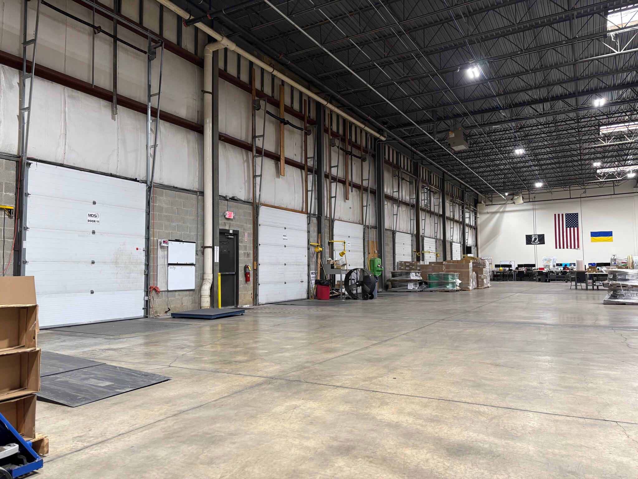 7566 Morris Ct, Allentown, PA à louer Photo intérieure– Image 1 sur 2