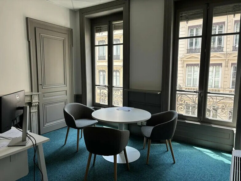 Bureau dans Lyon à louer - Photo de l’immeuble – Image 1 sur 10